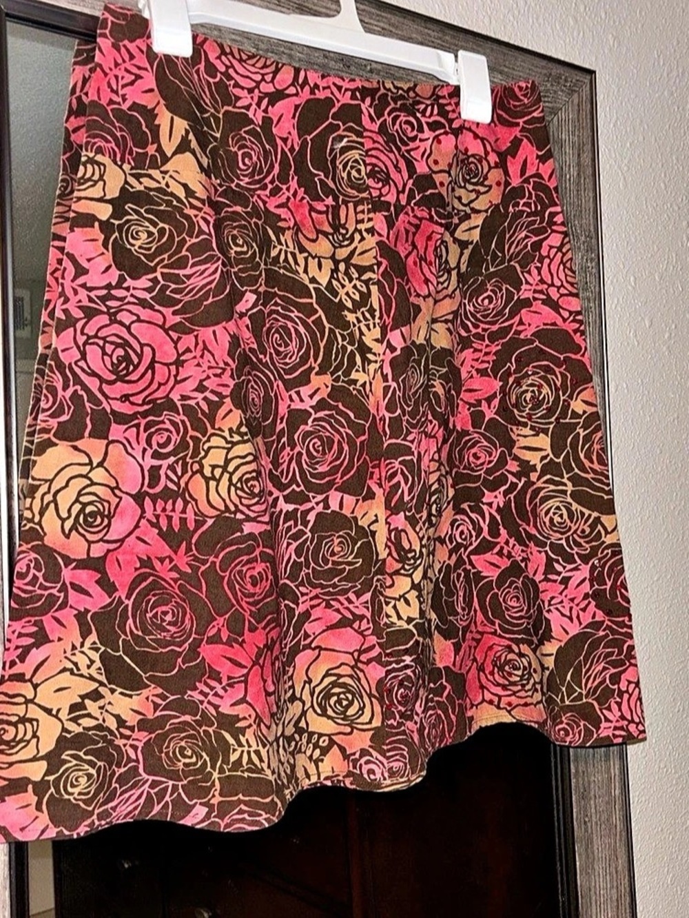 Kim & Cami Floral A-Line Skirt in Pink & Brown Size Small Like New
